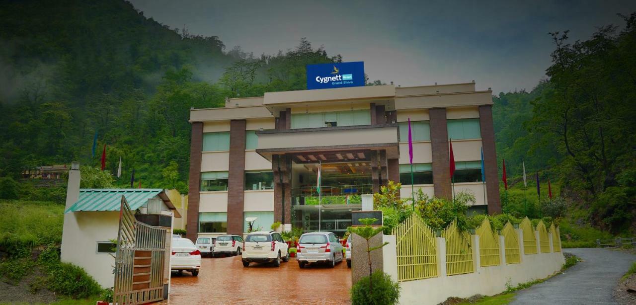 Cygnett Resort Grand Shiva Shivpuri  Exterior photo
